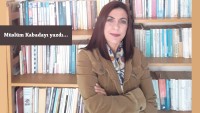 “İzlerin Peşinden” Şiir Koşmak…